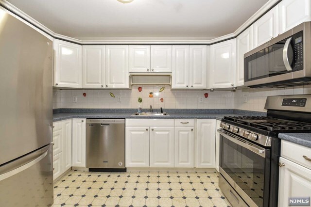 Foto del edificio - 2045 Charles Ct