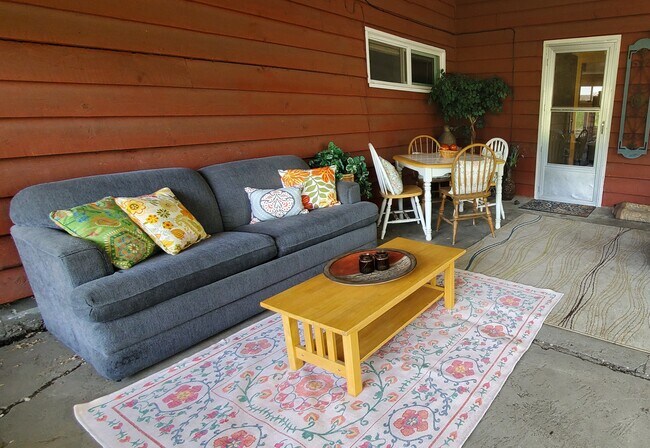 Outdoor living area under the carport - 2315 W Smith Ave
