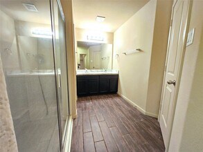 Building Photo - 2026 Naplechase Crest Dr