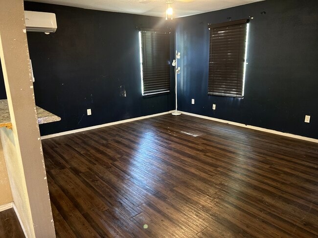 Building Photo - 429 Breckenridge Dr