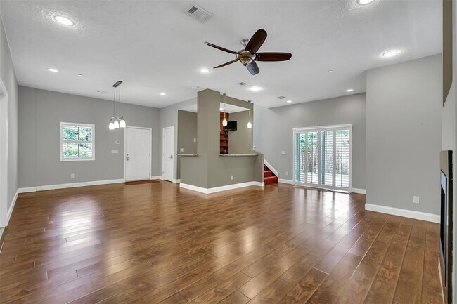 Building Photo - 32303 Tamina Rd