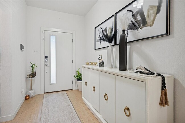 Foto del edificio - 4806 Marlin Hl Dr