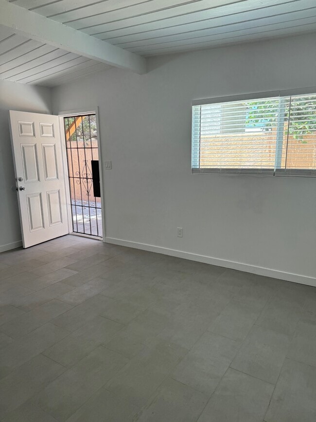 Building Photo - 3738 Acacia St