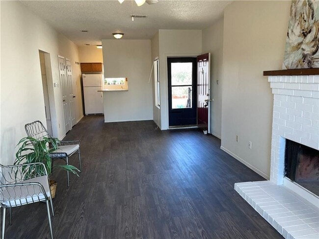 Building Photo - 2415 W Slaughter Ln