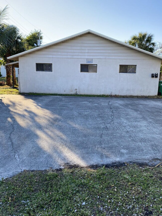 Building Photo - 3525 Avenue J