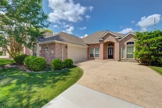 Building Photo - 1411 Pine Mills Dr