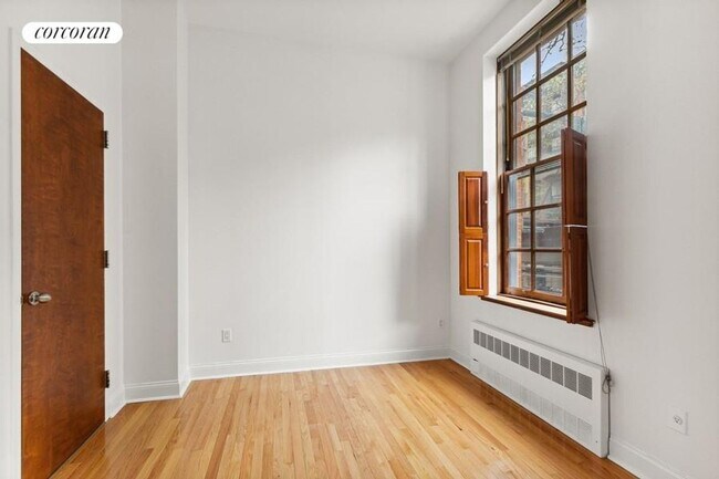 Foto del edificio - 161 Columbia Heights