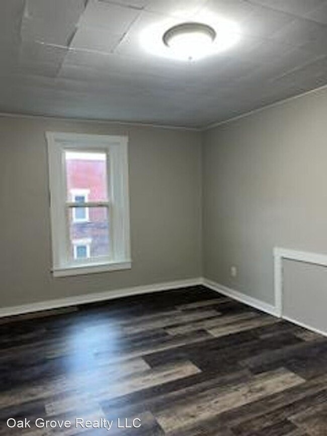 Building Photo - 1 br, 1 bath House - 600 Hansen Ave  Apt #4