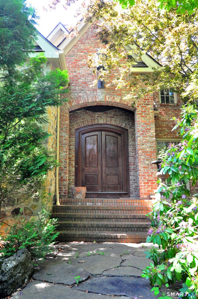 Foto del edificio - 22 Thronebrook Rd