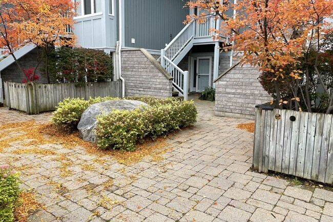 Photo du bâtiment - 871 Suncrest Cir