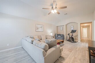 Building Photo - 2335 Village Leaf Dr