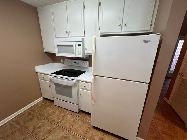 Building Photo - 161 S Spring View Dr