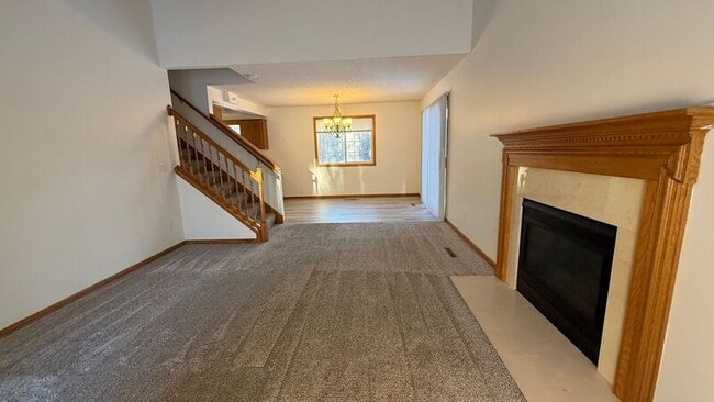 Foto del edificio - 2755 Ranchview Ln N