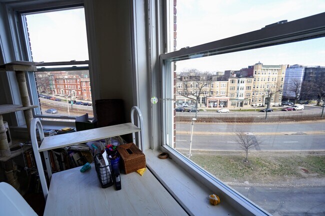 Foto del edificio - 1350 Commonwealth Ave