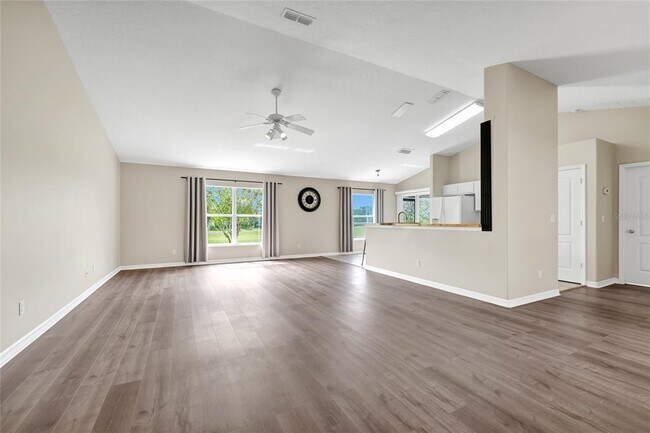 Building Photo - 514 Lake Sumner Dr