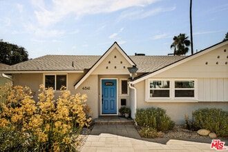 Building Photo - 4841 Don Pio Dr