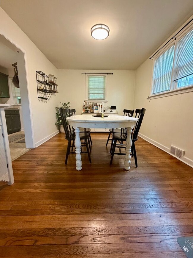 Building Photo - Stunning 3-Bedroom Home in the Heart of West Chester! Available September 1st!