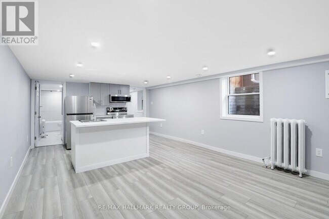 Building Photo - 15 Marier Ave