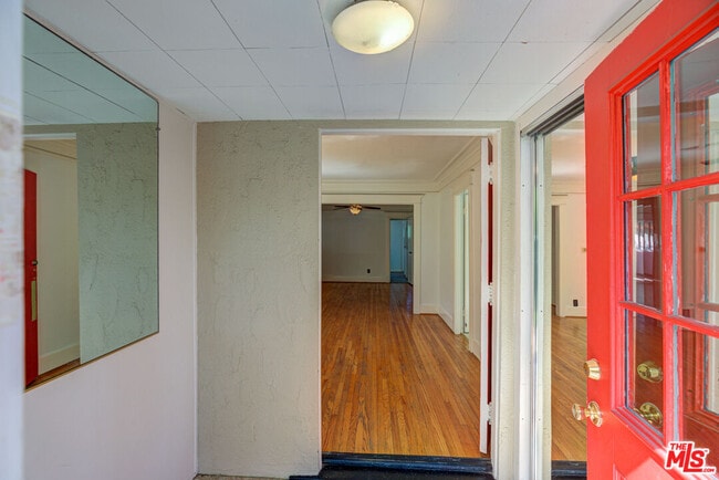 Building Photo - 835 N Ogden Dr