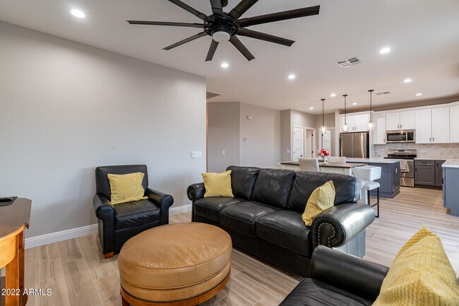 Building Photo - 15276 E Ocotillo Rd
