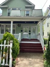 Building Photo - 280 Bassett St