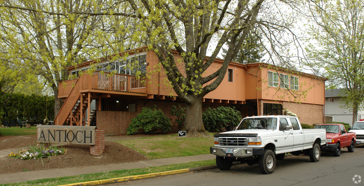 Primary Photo - Corvallis iHouse