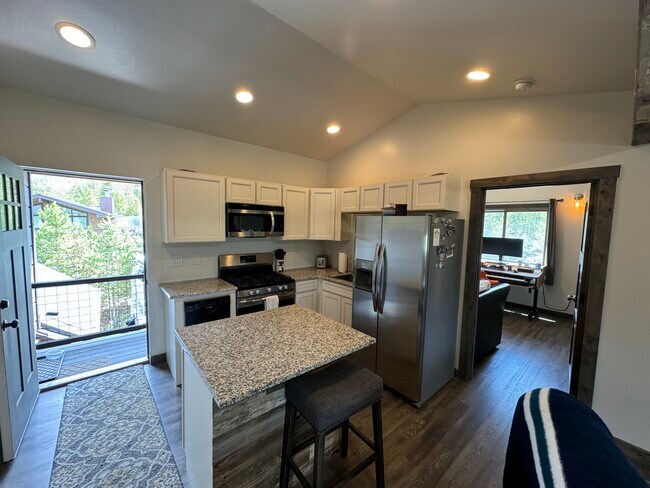Building Photo - 91 Piney Acres Cir