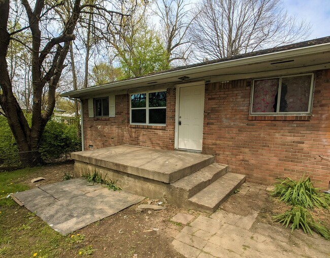 Foto del edificio - Spacious 2 bed 1 bath home for rent!!