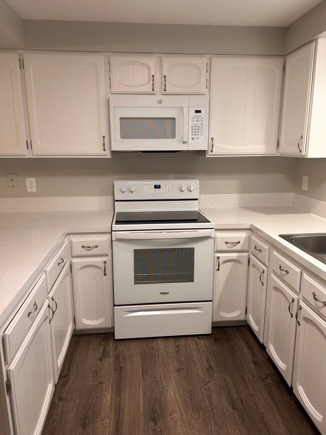 Building Photo - 9205 W Albany Ave