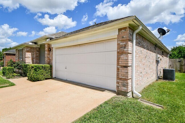 Foto del edificio - 19723 Ridge Falls Ct
