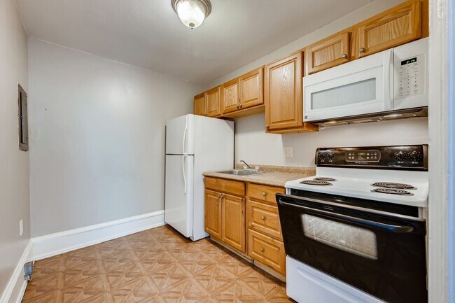 Foto del edificio - 1009 Cloverdale St