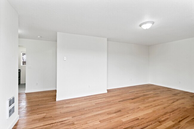 Foto del edificio - 1608 W 8th Ave
