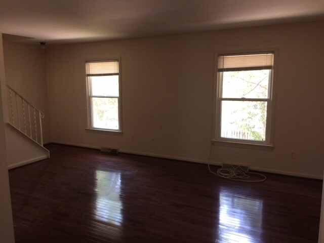 Building Photo - 3088 Covington St