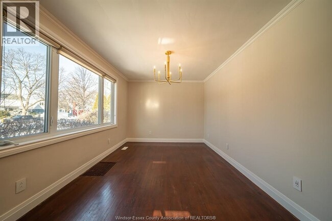 Building Photo - 1748 Kildare Rd