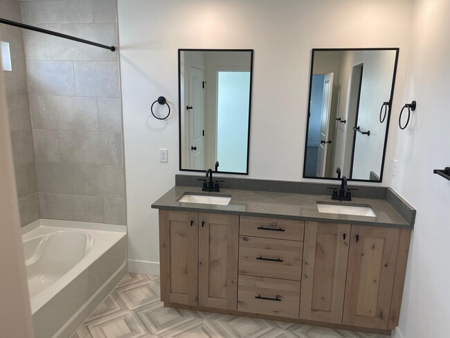 Building Photo - 4247 W Anasazi Park Ct
