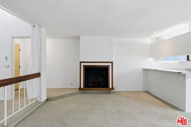 Foto del edificio - 6151 Orange St
