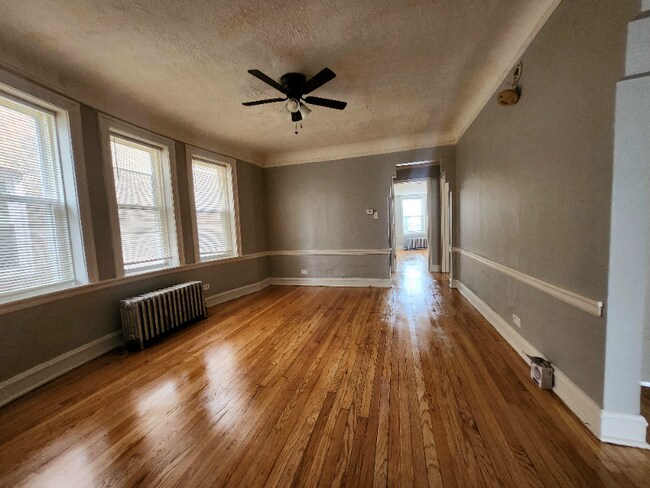 Foto del edificio - 1307 W 91st St