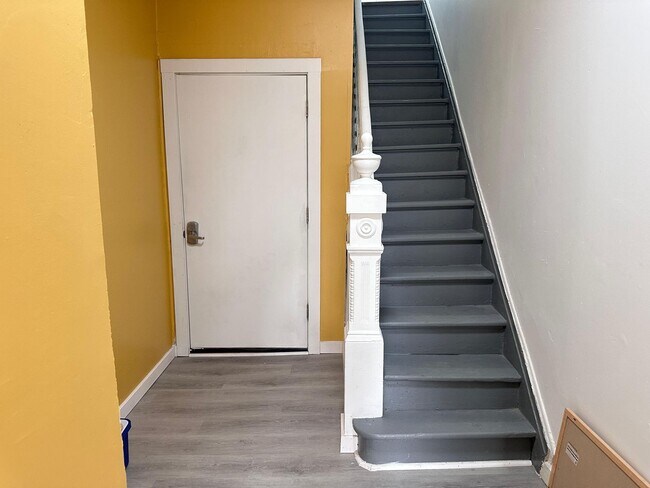 Foto del edificio - 132 Charles St