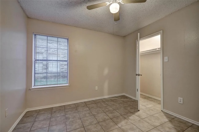 Building Photo - 1912 Bernice St