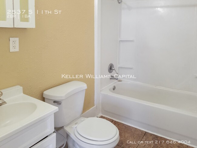 Building Photo - 2537 S 11th St