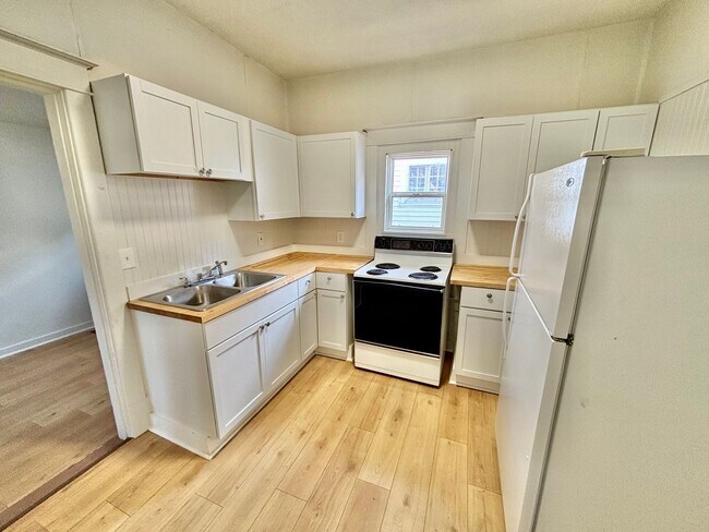 Foto del edificio - Churchill Downs Area - 1 bedroom shotgun house, pets okay!