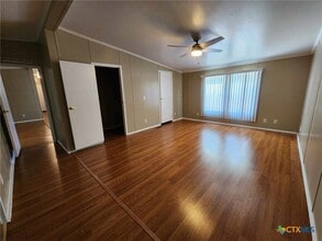 Building Photo - 922 Ashwood Dr Building Photo - 922 Ashwood Dr