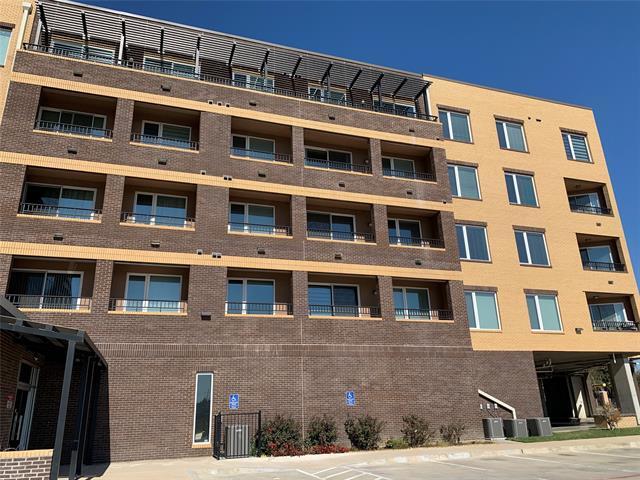 Foto del edificio - 1220 W Trinity Mills Rd