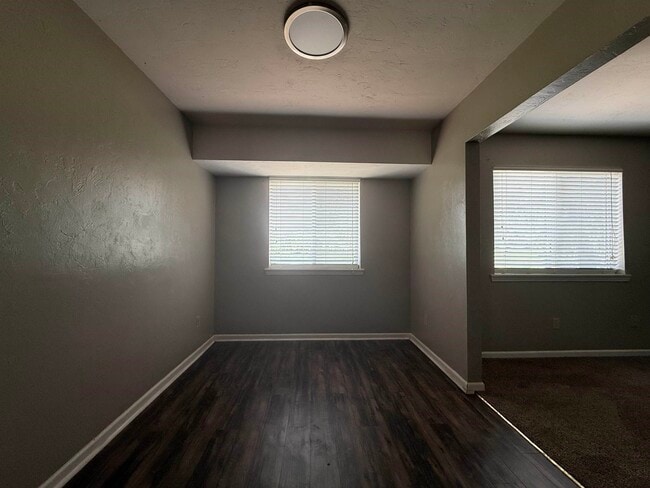 Building Photo - 1411 Lazy Brook
