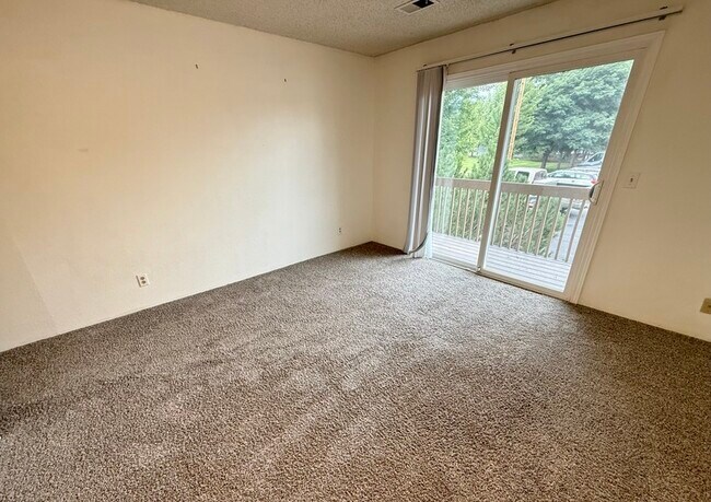 Building Photo - 1606 Cottonwood Dr