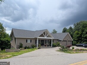 Building Photo - 388 Ross Ridge Rd