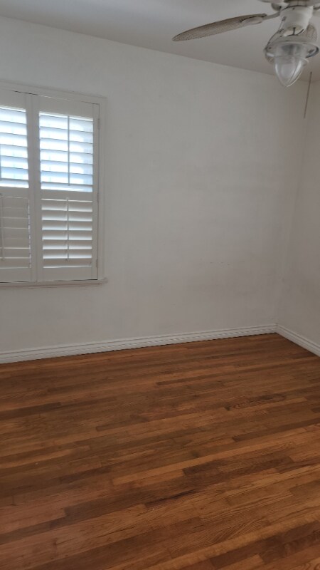 Foto del edificio - 8037 Regis Way