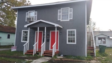 Building Photo - 2004 Gulfway Dr