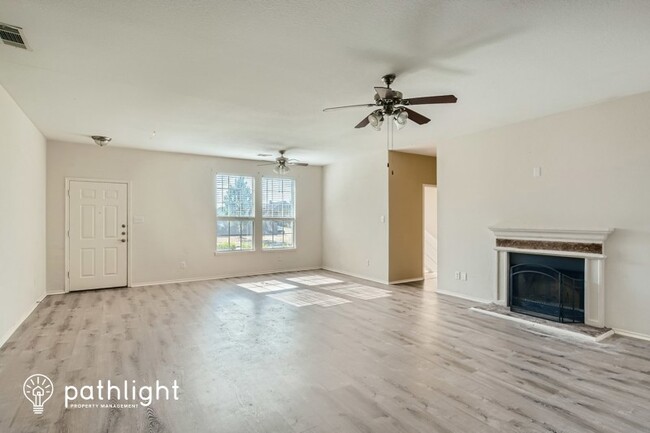 Foto del edificio - 103 Hollow Tree Drive, Red Oak, TX, 75154