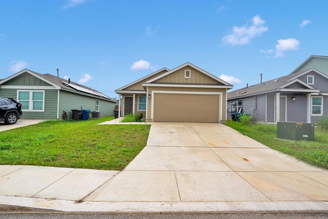 Primary Photo - Cozy 4 Bedroom Home in Rosillo Creek